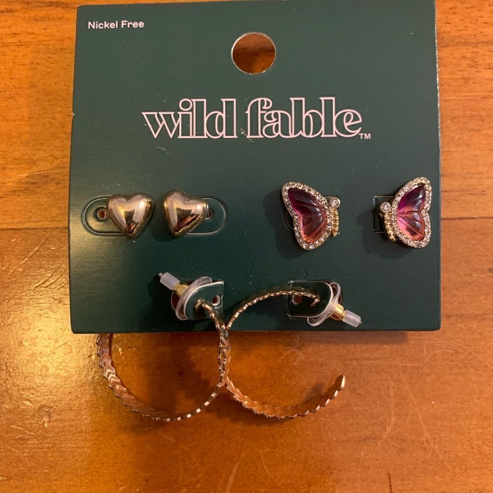 Wild Fable Gold Hoops butterfly wings heart stud earrings